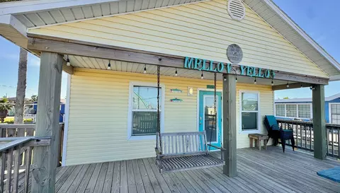 317 Olive St, Surfside Beach, TX 77541