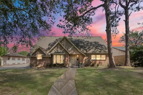 1506 17th Ave N, Texas City, TX 77590