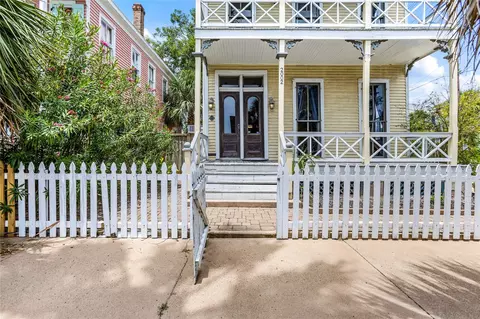 2002 Ave K, Galveston, TX 77550