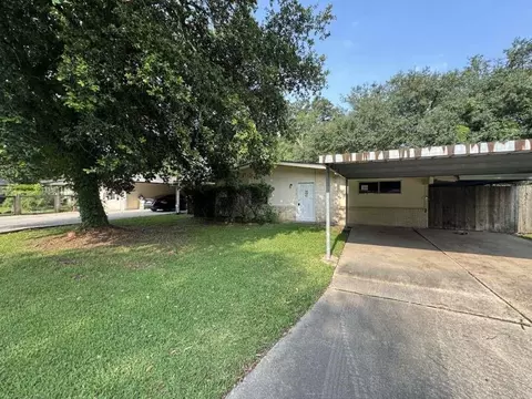 270 Triangle Dr, Vidor, TX 77662