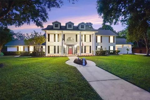 1910 Avenue L, Santa Fe, TX 77510
