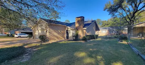 304 Lee Ln, Lufkin, TX 75904