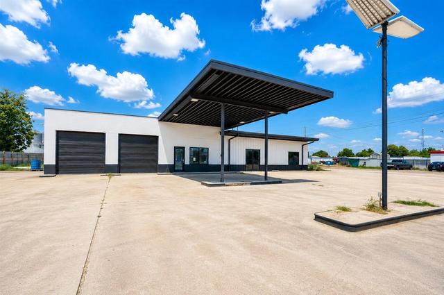 623 N Richmond Rd, Wharton, TX 77488