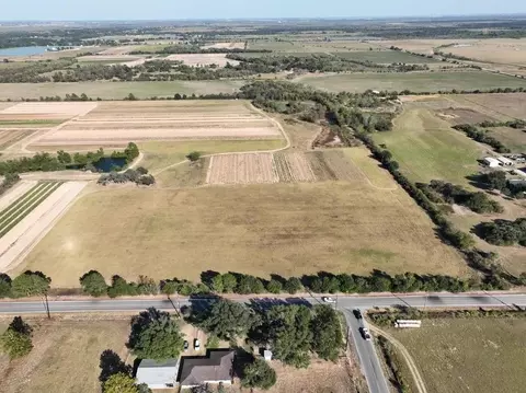 14126 Penick Rd, Waller, TX 77484