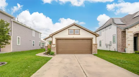 219 Lisa Marie Dr, Angleton, TX 77515
