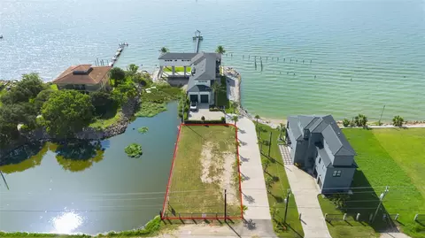 802 Todville Rd, Seabrook, TX 77586