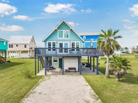 22818 Buena St, Galveston, TX 77554