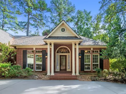 7 Wellesley Dr, Conroe, TX 77304