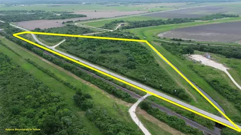 6035 1/2 County Road 169, Alvin, TX 77511