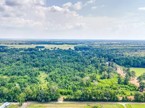 1626 County Road 2060, Hull, TX 77564