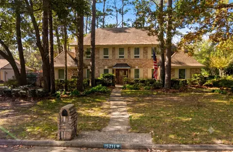 15211 Rainhollow Dr, Houston, TX 77070