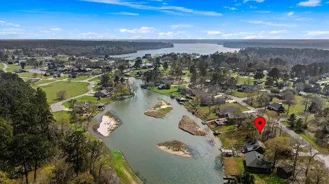78 Hunters Creek Dr, Huntsville, TX 77340