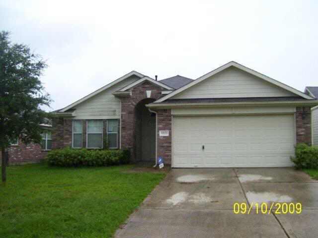 32123 Anne Ln, Pinehurst, TX 77362 photo 1