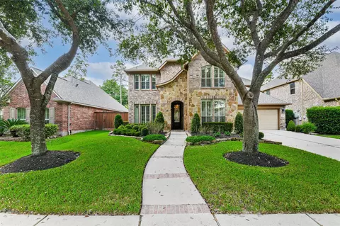 Exterior - 2530 Hendricks Lakes Dr, Spring, TX 77388 photo 3 of 9