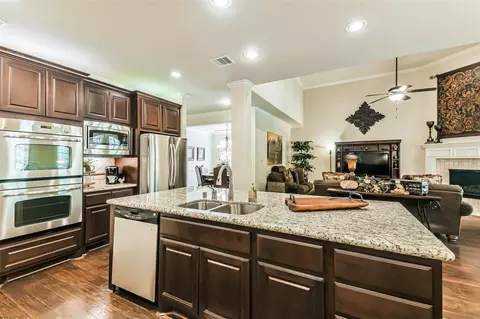 Kitchen - 2530 Hendricks Lakes Dr, Spring, TX 77388 photo 2 of 7