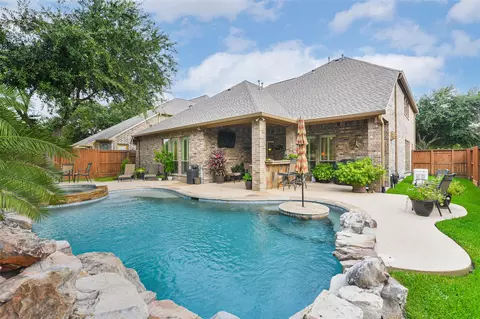 Exterior - 2530 Hendricks Lakes Dr, Spring, TX 77388 photo 2 of 9