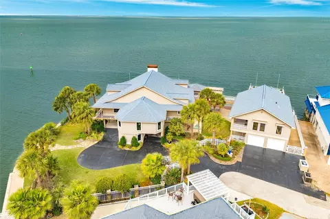 4107 W Bayside Way, Jamaica Beach, TX 77554