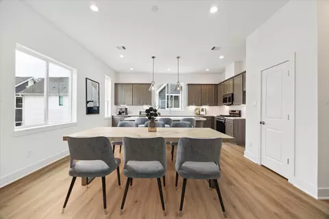 1650 W Tidwell Rd, Houston, TX 77091