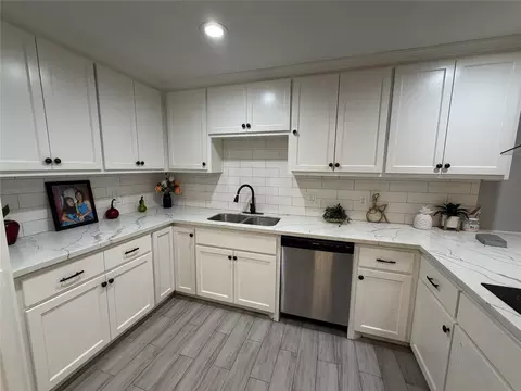 7703 Moonmist #B, Houston, TX 77036