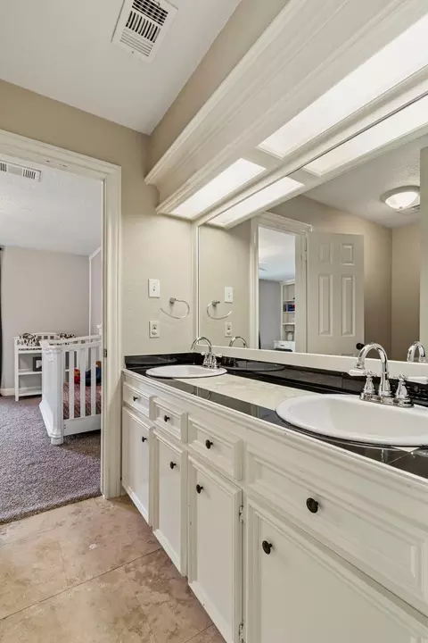 Bath - 17618 Hidden Forest Dr, Spring, TX 77379 photo 6 of 6