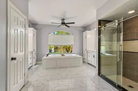Bath - 17618 Hidden Forest Dr, Spring, TX 77379 photo 2 of 6