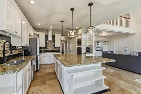 Kitchen - 17618 Hidden Forest Dr, Spring, TX 77379 photo 2 of 4