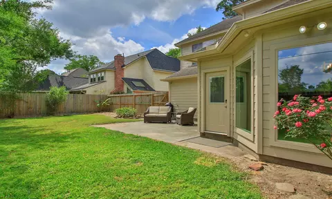 Exterior - 17618 Hidden Forest Dr, Spring, TX 77379 photo 7 of 11