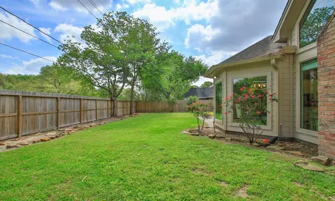 Exterior - 17618 Hidden Forest Dr, Spring, TX 77379 photo 8 of 11