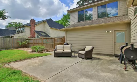 Exterior - 17618 Hidden Forest Dr, Spring, TX 77379 photo 6 of 11