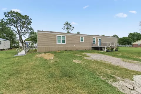Exterior - 428 W W Pne, Winnie, TX 77665 photo 10 of 11