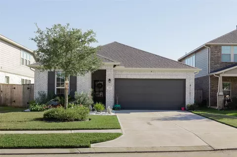 385 Weimer Lagoon Rd, La Porte, TX 77571