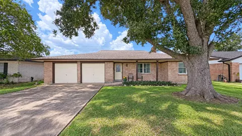 1105 Brenda Dr, Deer Park, TX 77536