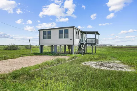 714 Caisson St, Surfside Beach, TX 77541