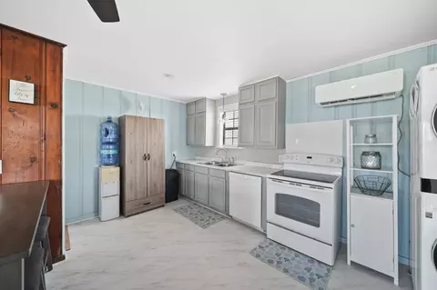 Kitchen - 714 Caisson St, Surfside Beach, TX 77541 photo 3 of 5