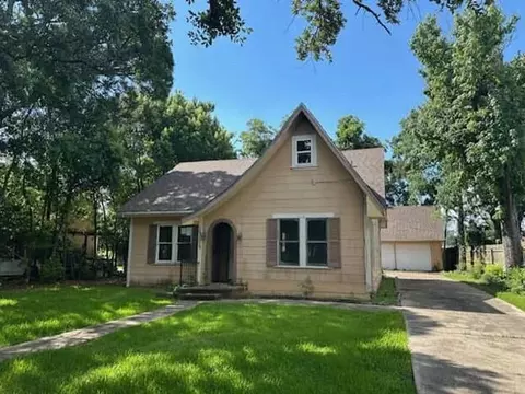 3115 Woodrow Dr, Port Arthur, TX 77642