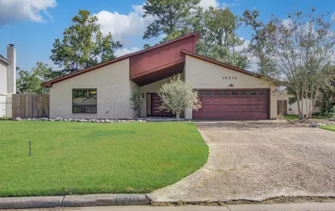 16214 Coral Bay St, Crosby, TX 77532