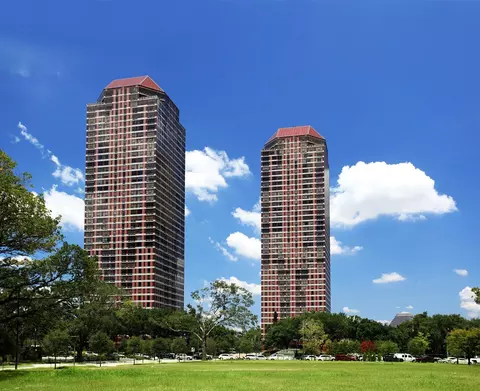 5110 San Felipe St #86W, Houston, TX 77056