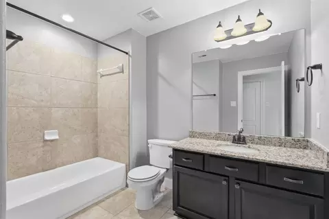 Bath - 3226 Explorer Way, Conroe, TX 77301 photo 3 of 4