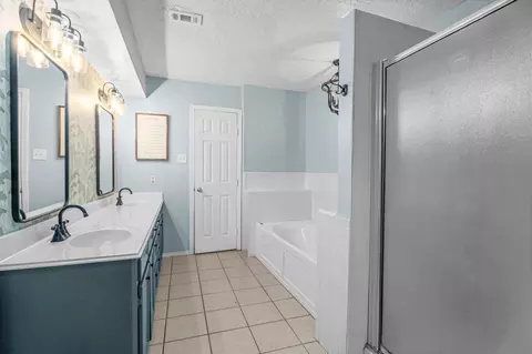 Bath - 8118 Oak Moss Dr, Spring, TX 77379 photo 1 of 6