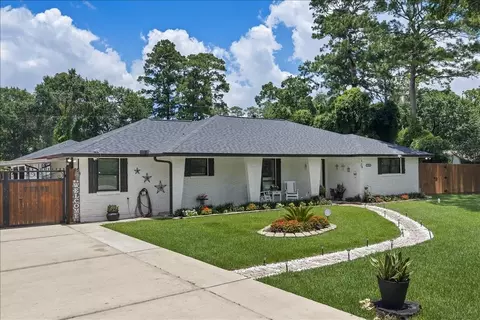12116 Mills Ln, Houston, TX 77065
