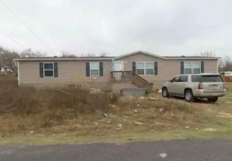 4516 Twin, Von Ormy, TX 78073 photo 1