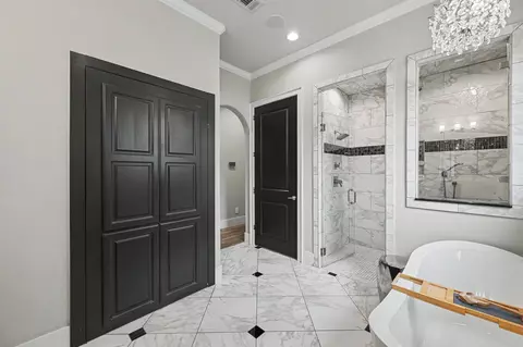 Bath - 4787 W Fork Blvd, Conroe, TX 77304 photo 2 of 4