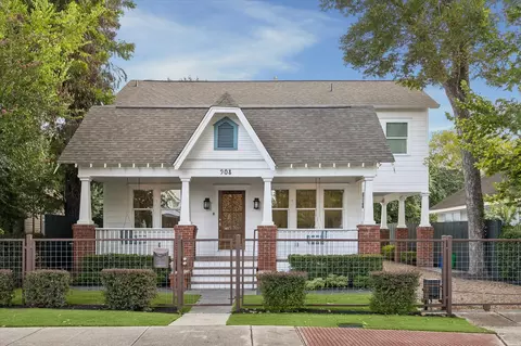 908 Tabor St, Houston, TX 77009