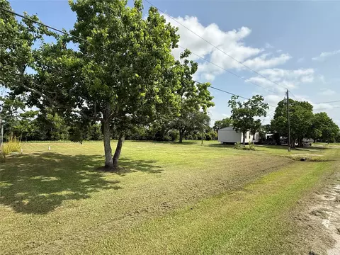 000 N Belt St, Brazoria, TX 77422