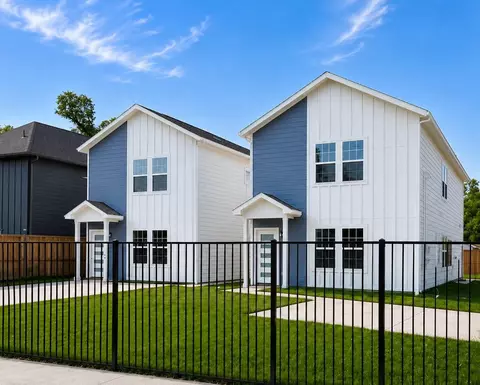 7502 Laura Koppe Rd #A/B, Houston, TX 77028