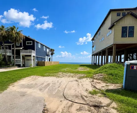 1414 Todville Rd, Seabrook, TX 77586