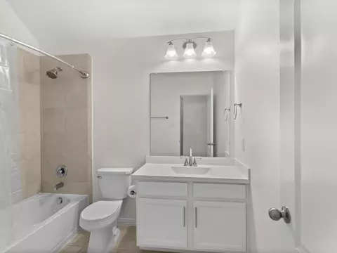 Bath - 4746 Misty Ranch Dr, Spring, TX 77386 photo 3 of 5