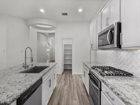 Kitchen - 4746 Misty Ranch Dr, Spring, TX 77386 photo 5 of 6