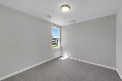 Bedroom - 18737 Loom Dr, Conroe, TX 77306 photo 5 of 6