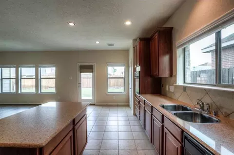 Kitchen - 29610 Legends Glen Dr, Spring, TX 77386 photo 1 of 3